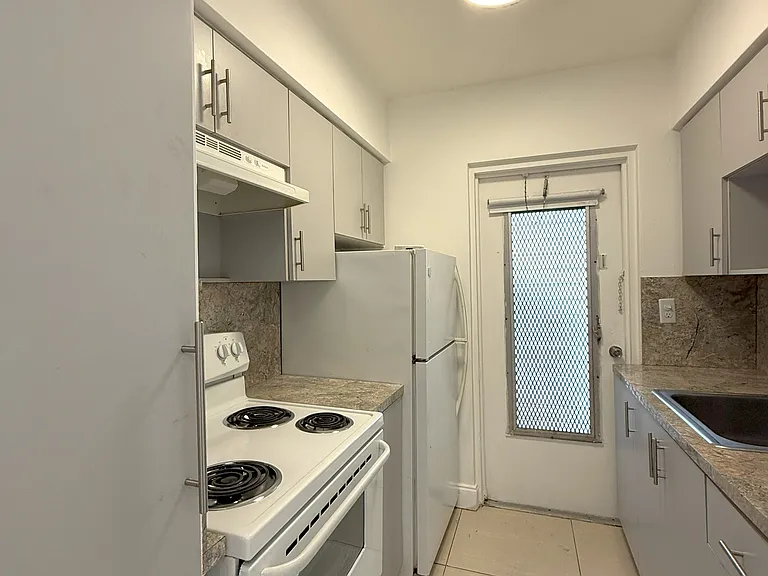 4410 W Flagler St — Photo 1