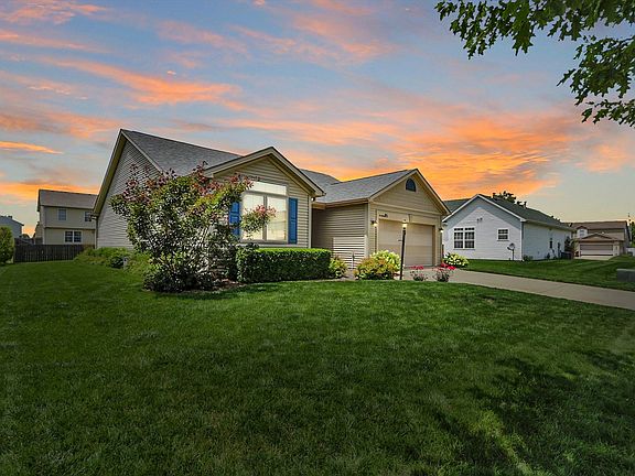 4th image of 905 Bluegrass Ln