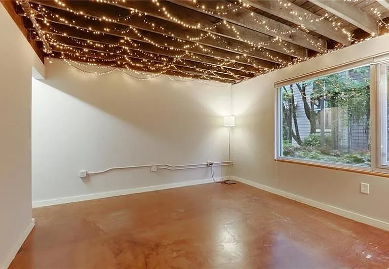 1661 La France St NE #225 — Photo 17