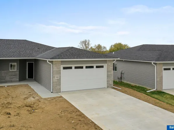 5908 Loxton St, Lincoln, NE 68526