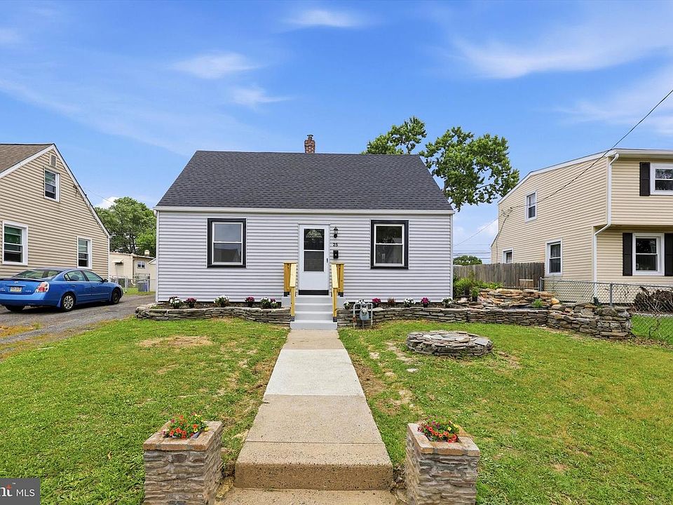 1st image of 25 N Martin Ln