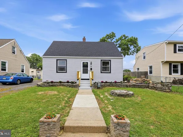 25 N Martin Ln, Norwood, PA 19074