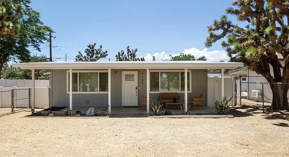 1st image of 7192 Palm Ave