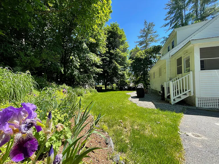 23 Mack Ave — Photo 18