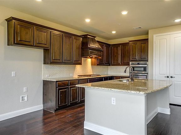 2nd image of 346 Redstone Dr