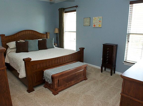 5th image of 16010 Veterans Park Dr #16010