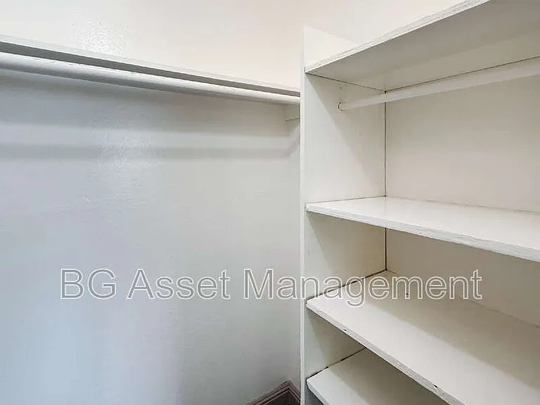 1865 Powell St #2 — Photo 7