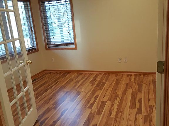 2nd image of 15787 Fostoria Dr