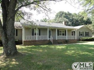 110 Lemont Ln, Tullahoma, TN 37388