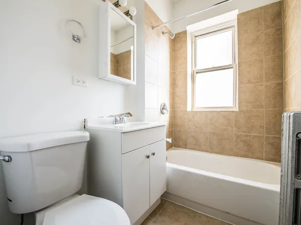 418-24 S Laramie Ave Chicago, IL 60644