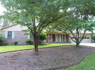 613 Steeple Chase Dr, Lawrenceville, GA