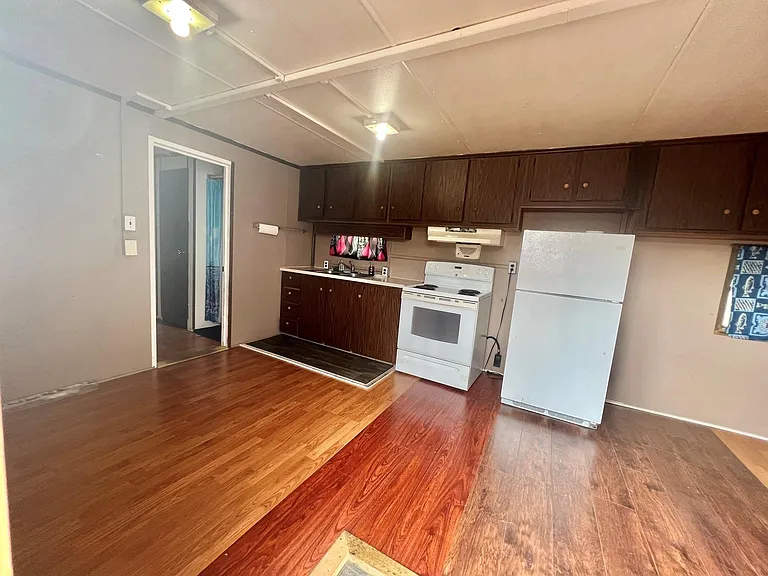 2749 Wagon Trail Rd — Photo 11