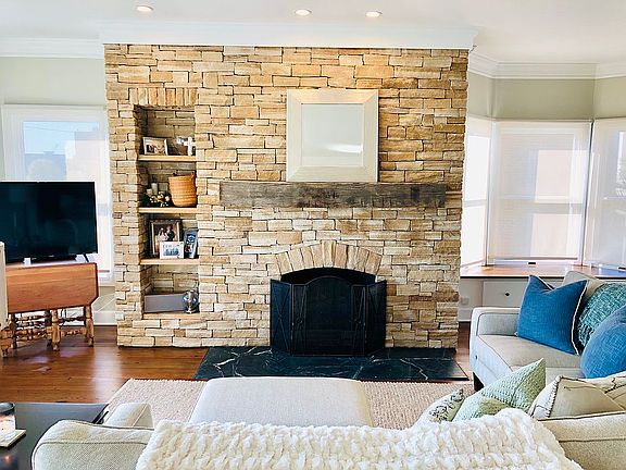 Formal Living Gas Fireplace