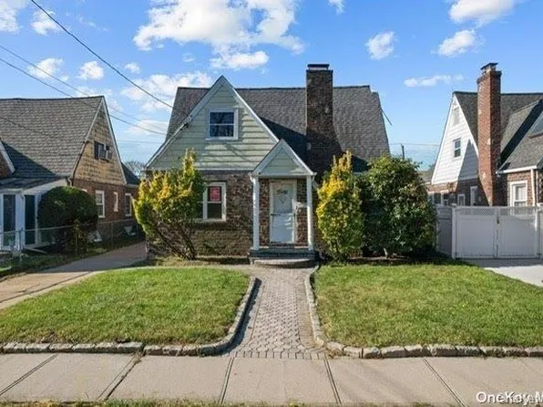 40 Sunnyside Avenue, Hempstead, NY 11550