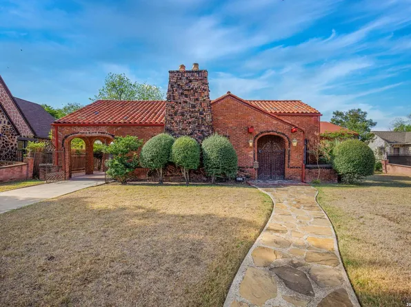 2150 W SUMMIT AVE, San Antonio, TX 78201