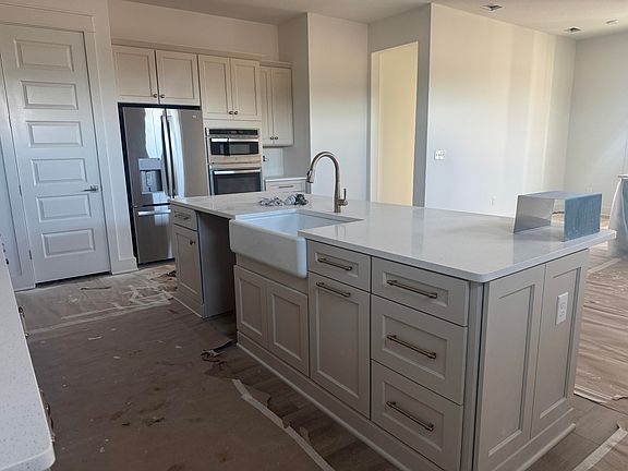 3rd image of 445 B Suwannee Dr #52B