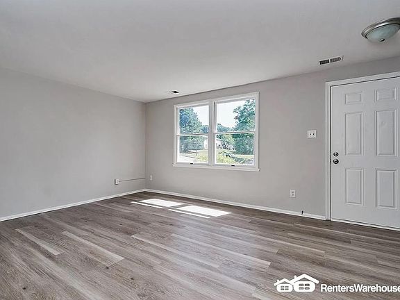 5th image of 910 Grayfox Cir