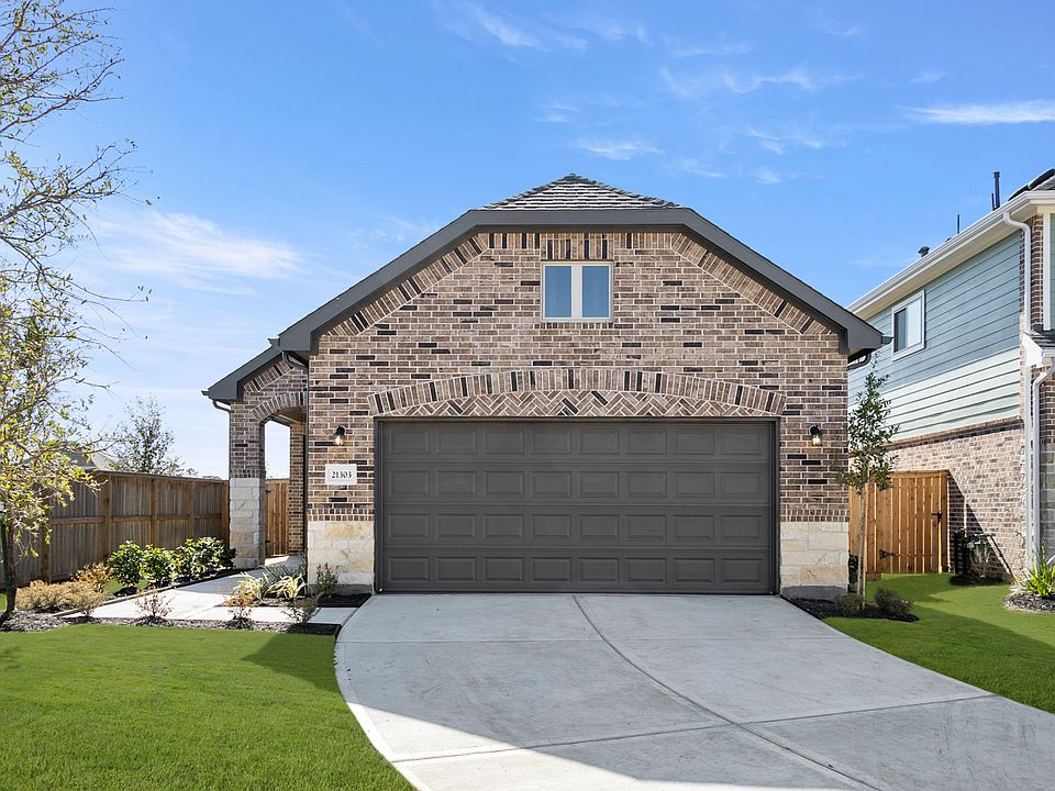 21303 Catelonia Yew Court - Benbrook with Elevation U