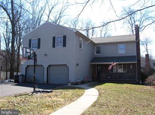 351 Elmhurst Ave, Sellersville, PA 18960