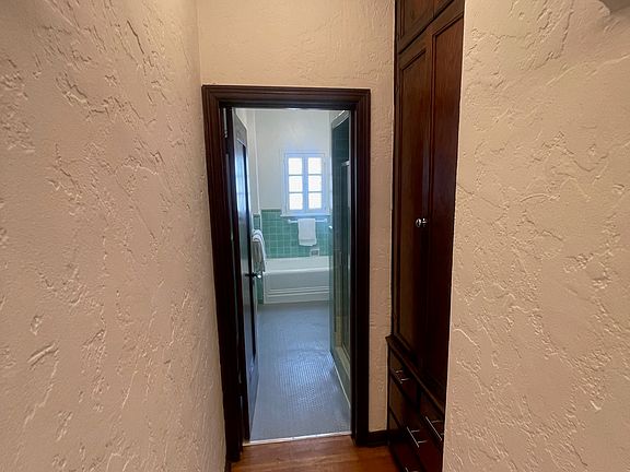 3rd image of 120 N Sweetzer Ave APT 7