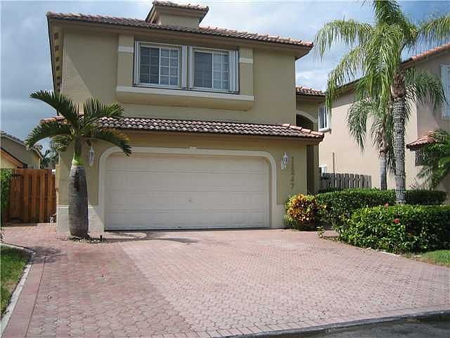 1st image of 11247 NW 53rd Ln