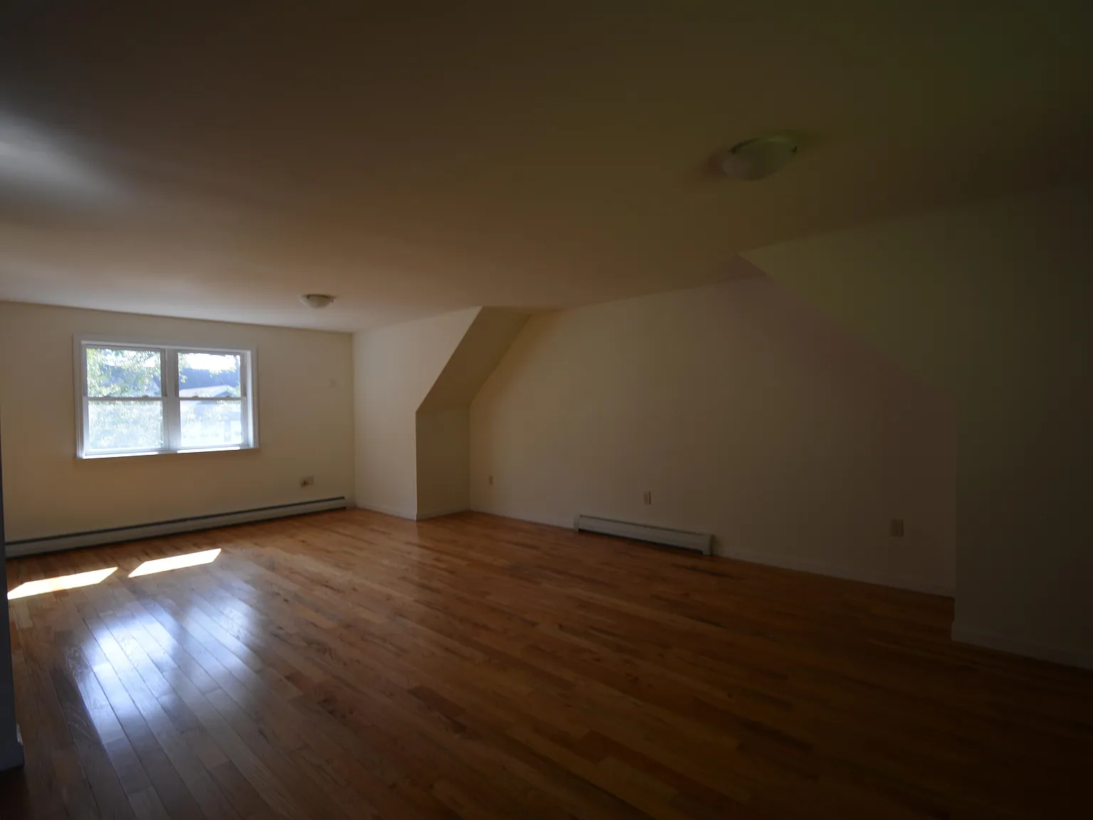 2 bed, 2332 sqft, $2,500 — Photo 3