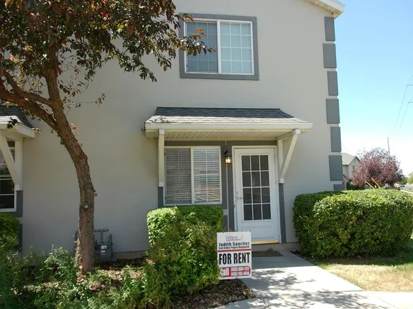 29 Somerset Pl, Logan, UT 84341