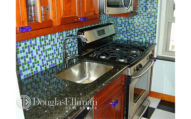 Rented by Douglas Elliman | media 6