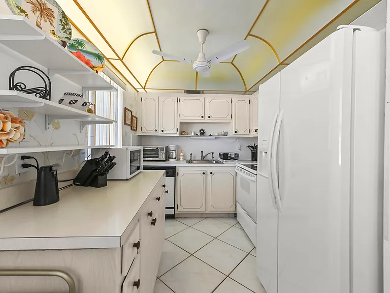 209 Waterford Cir #I — Photo 10