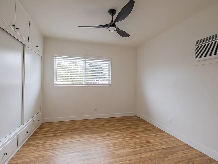 17901 Crenshaw Blvd Residences — Photo 14