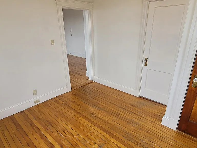 42 N State St #9A — Photo 6