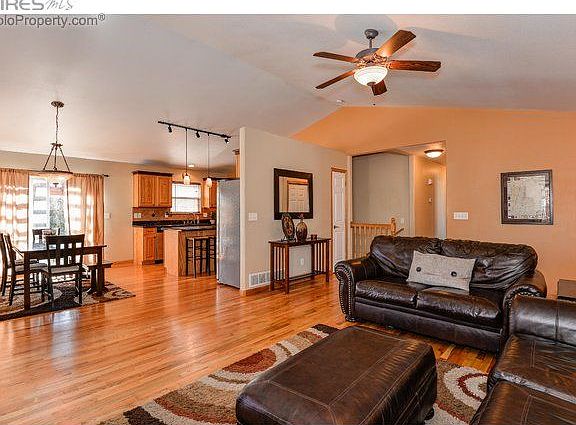 4th image of 301 Whitney Ct