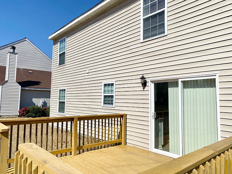 102 Petworth Dr — Photo 20