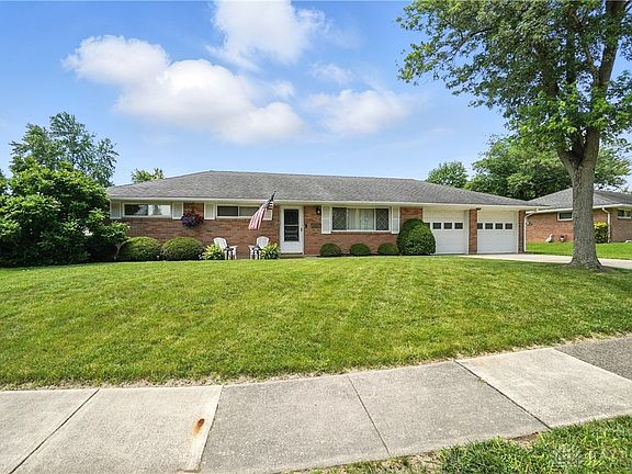4th image of 903 Meadow Ln
