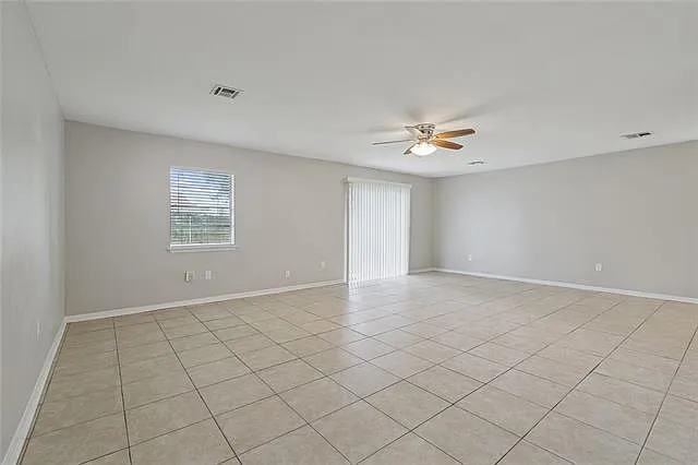 1728 Greenwood Dr — Photo 5