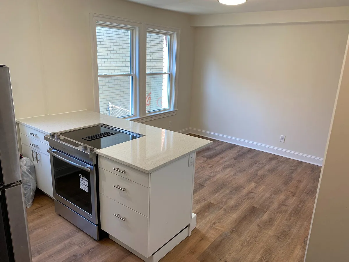 Building Photo - 4240 39th St NW #33