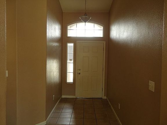 2nd image of 3165 N Pearwood Ave