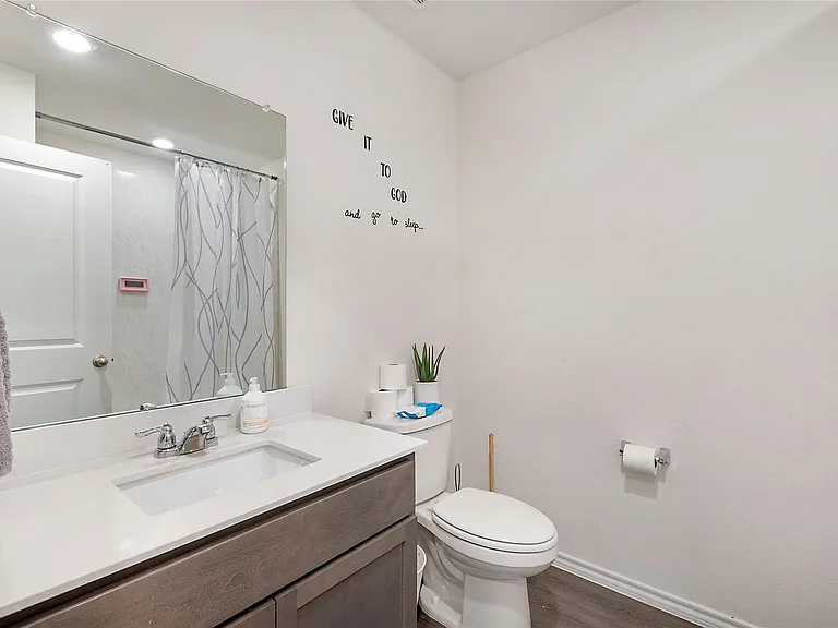 1404 Old Trail Rd — Photo 16