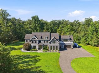 40957 Waxwing Dr, Leesburg, VA 20175