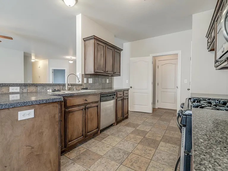 7408 NW 135th St — Photo 26