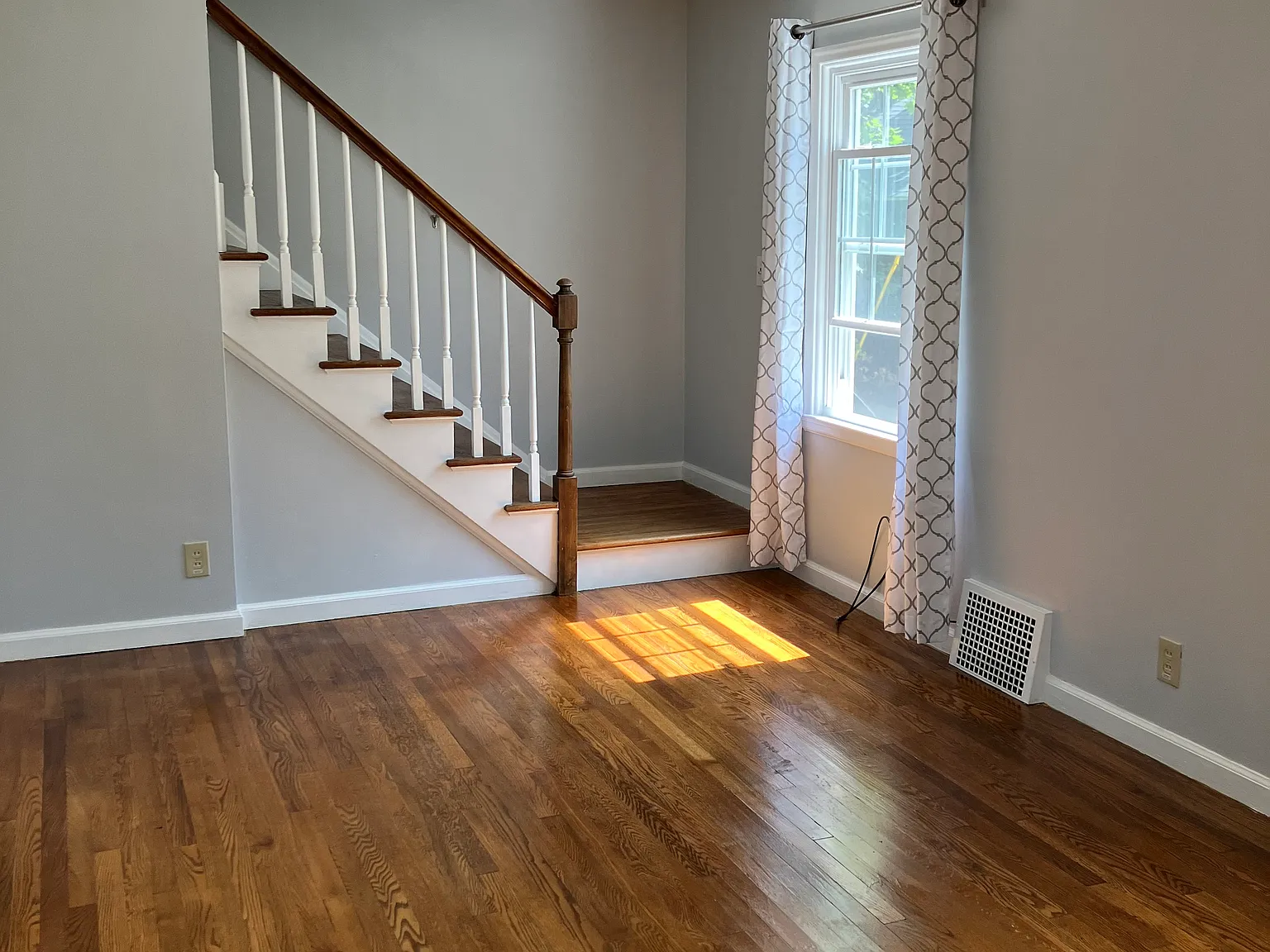 2 bed, 1084 sqft, $1,850 — Photo 4