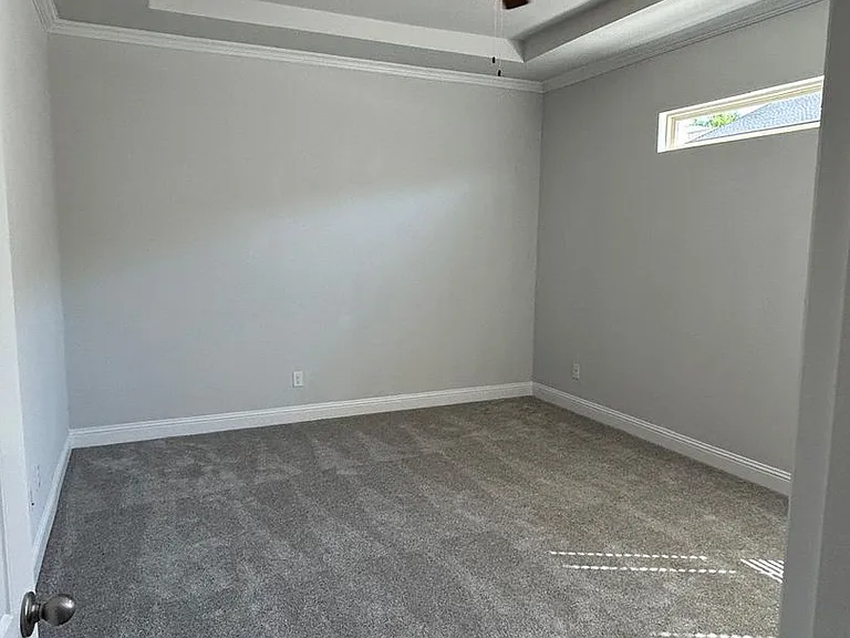 9008 Guadalupe St — Photo 41