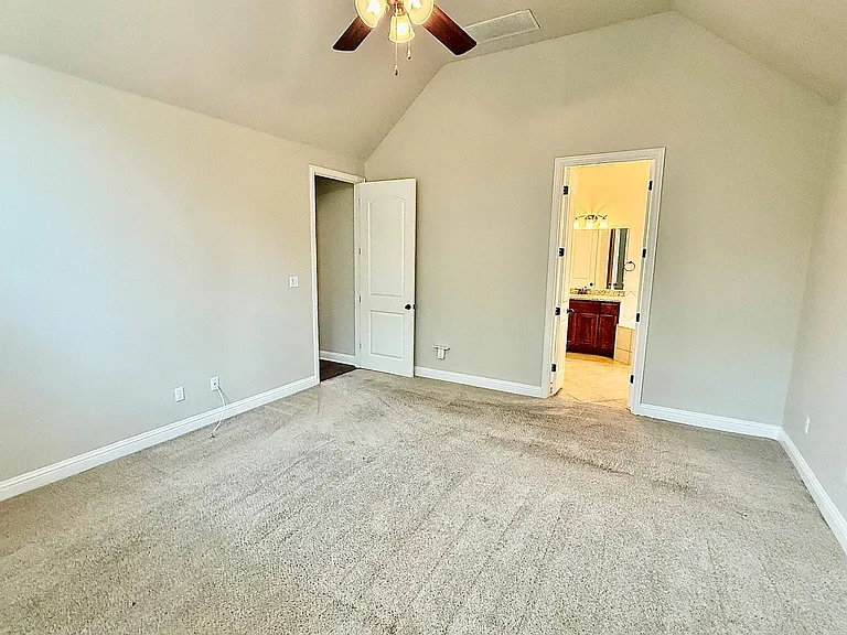 5512 Lipan Apache Bnd — Photo 12
