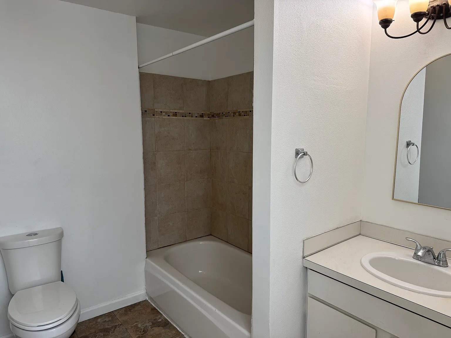 3 bed, 1400 sqft, $3,495 — Photo 4