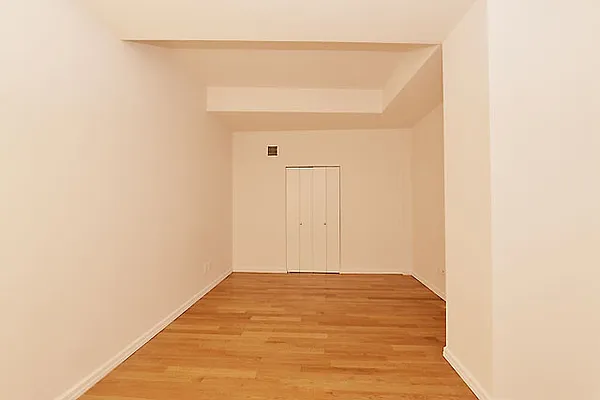 Rented by Nest Seekers International | media 28