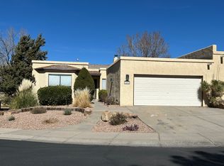 9805 Village Green Dr NE, Albuquerque, NM 87111