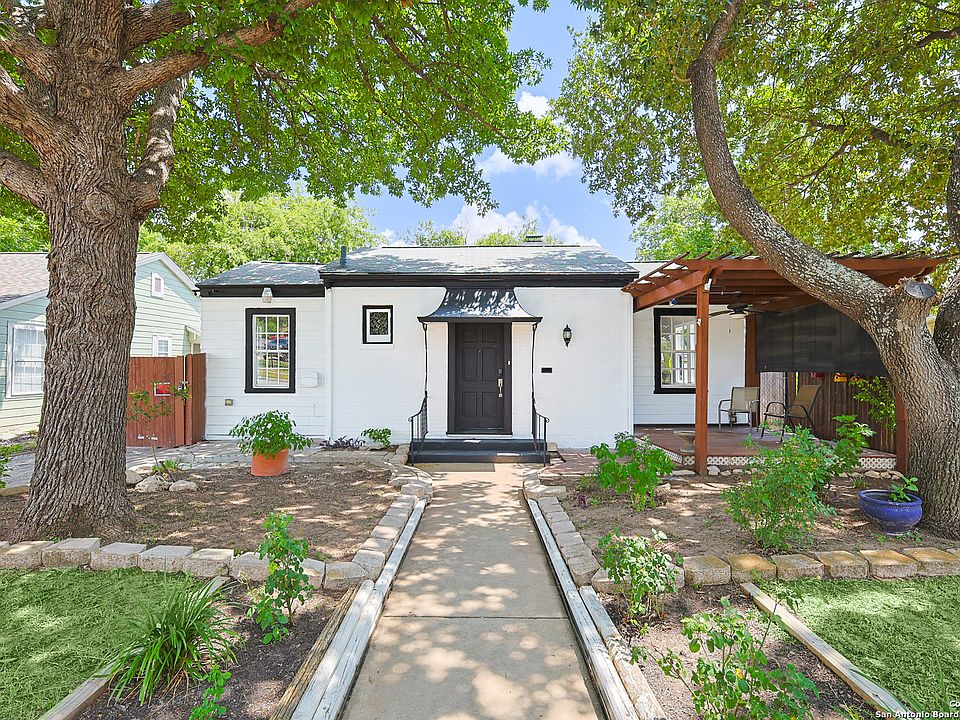 1st image of 2232 W Huisache Ave.