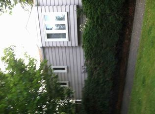 8205 22nd Ave NE, Seattle, WA 98115