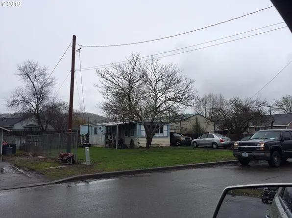 2180 Edna Ave, Roseburg, OR 97471