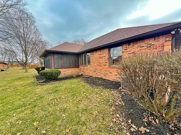 3rd image of 649 Eagle Pkwy